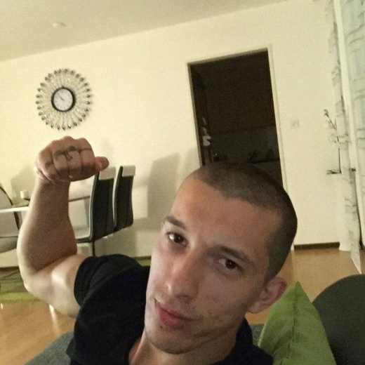 Akil9