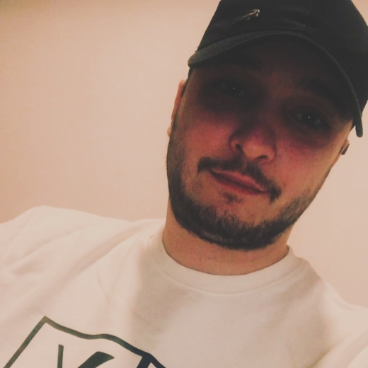 Voja977